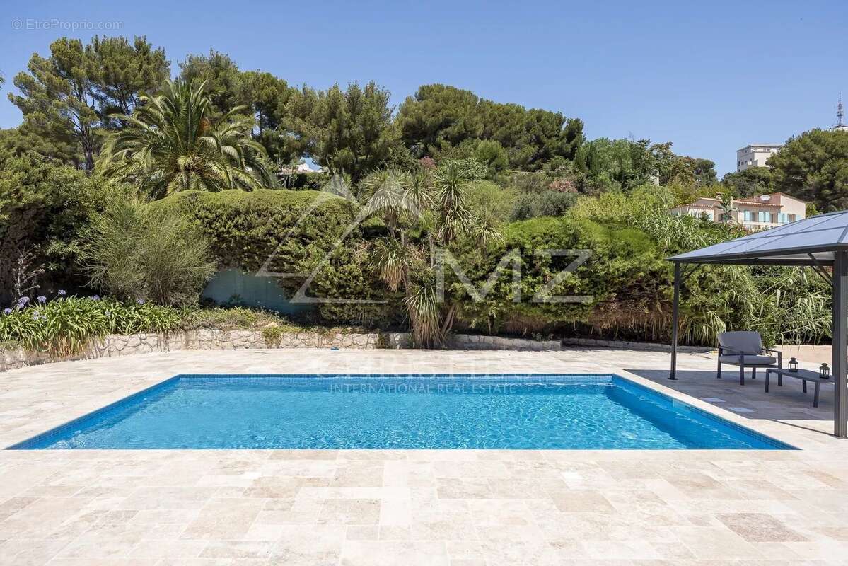 Hauteurs de Cannes - Élégante propriété familiale rénovée avec piscine - photo 9