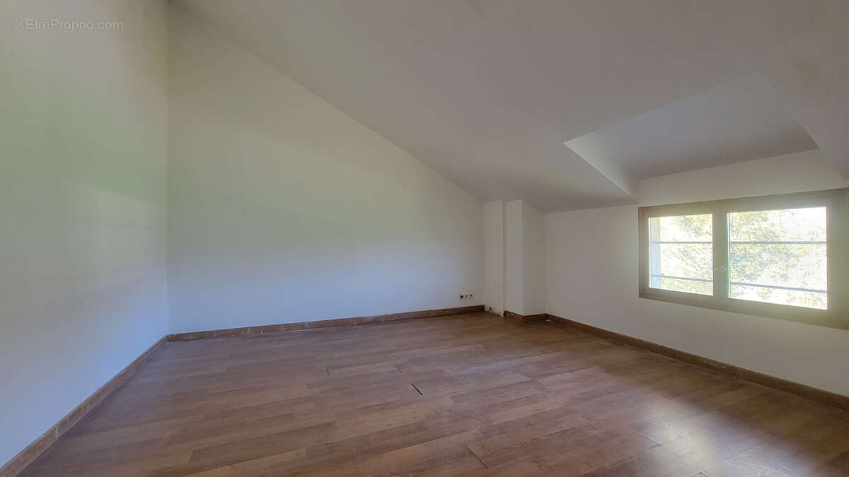 Maison à SAINT-SAUVEUR-LES-BRAY