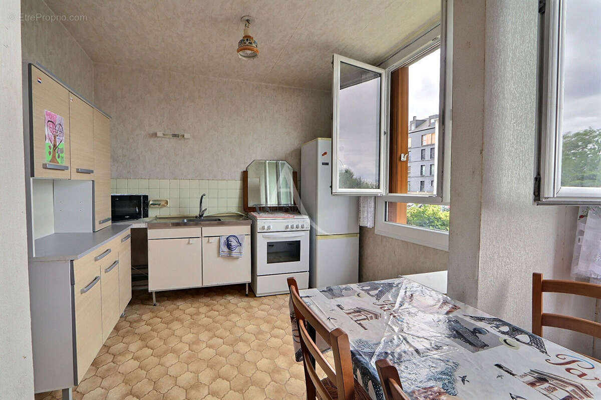 Appartement à AUBERVILLIERS