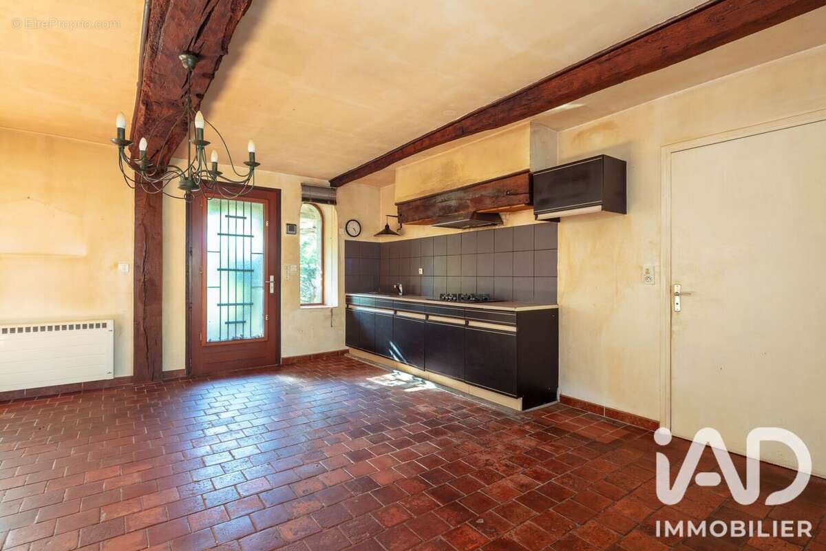 Maison 224 m² à Meillers  - photo 3