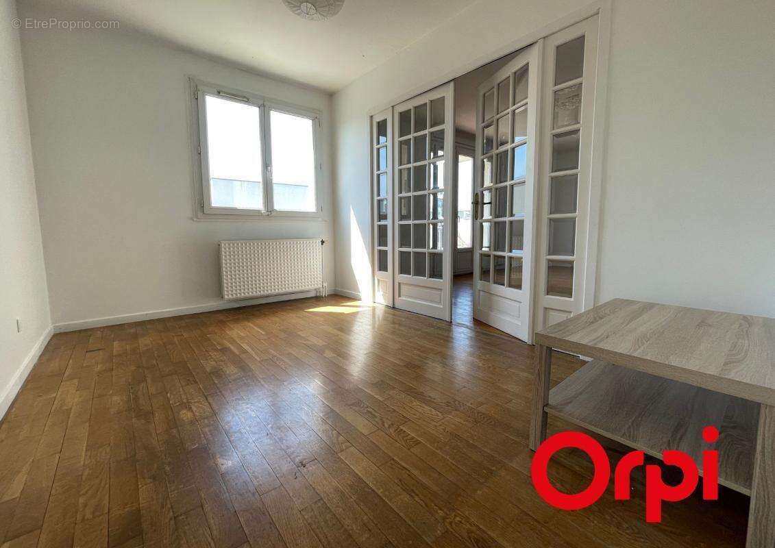 Appartement à VENISSIEUX