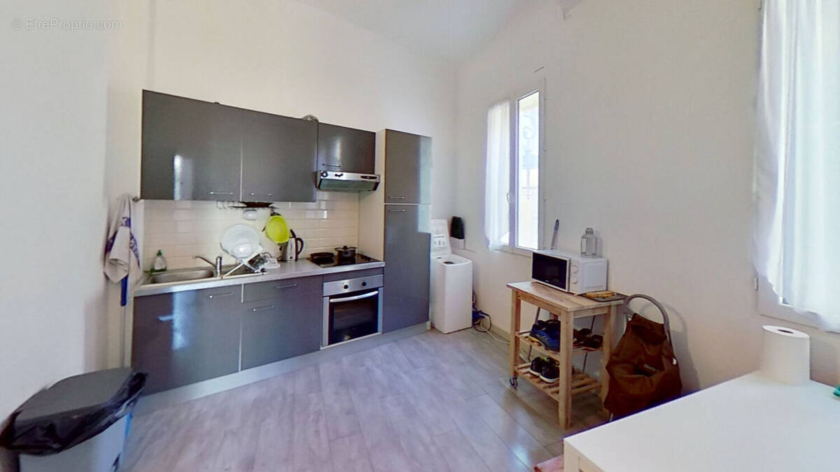Appartement à MARSEILLE-2E