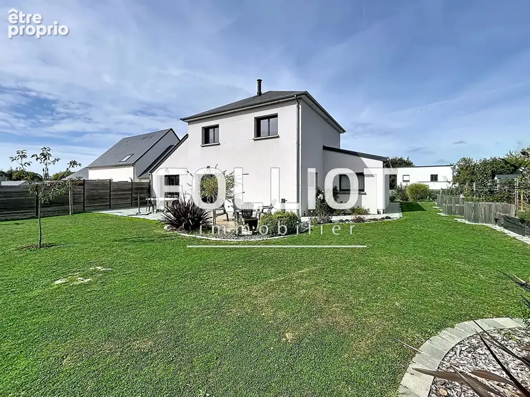 Maison à SAINT-PIERRE-LANGERS