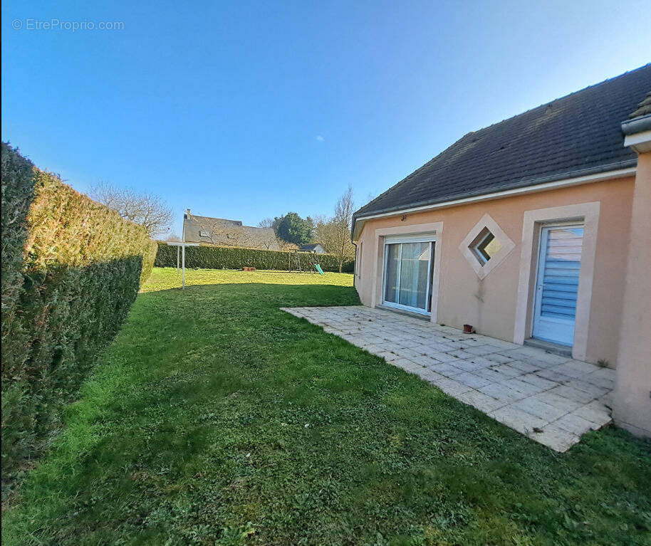 Maison à CROSMIERES