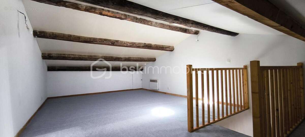 Appartement à CHARLEVAL