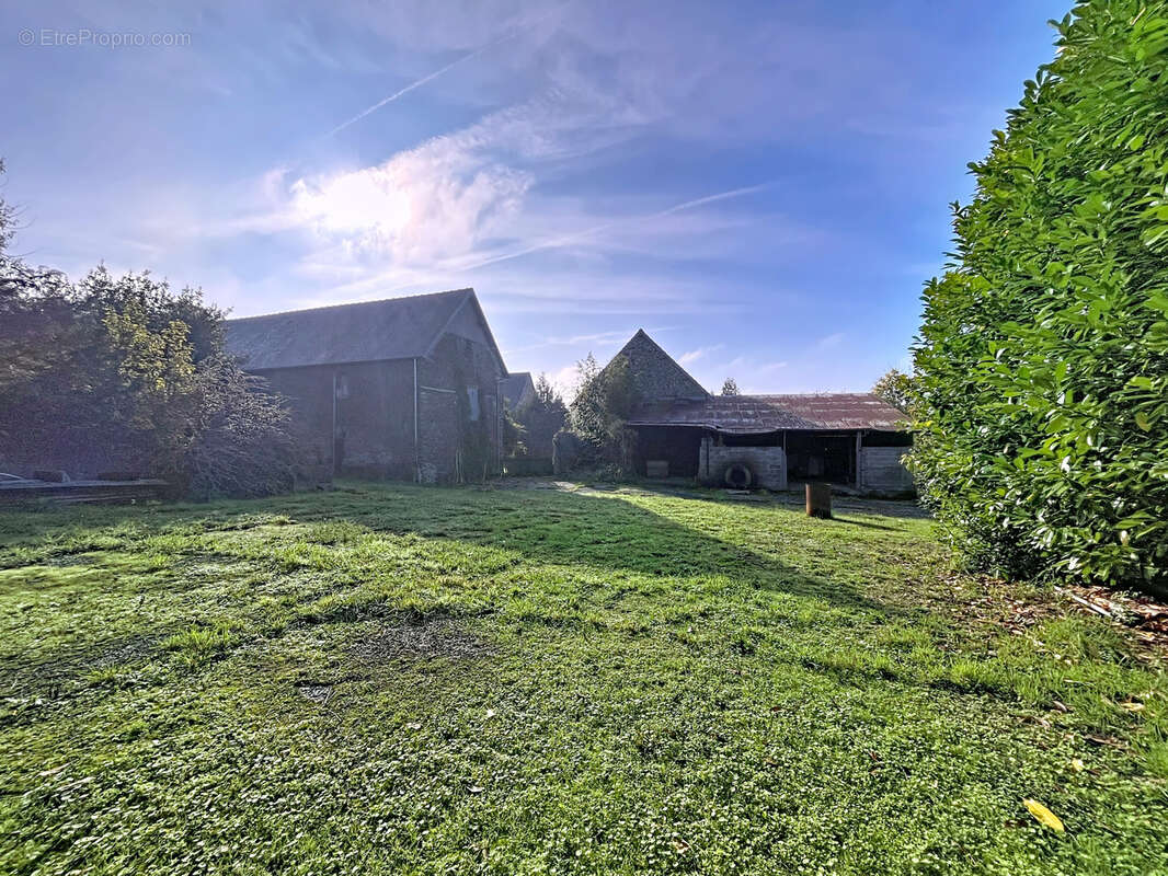 Maison à SAINT-JEAN-DE-SAVIGNY