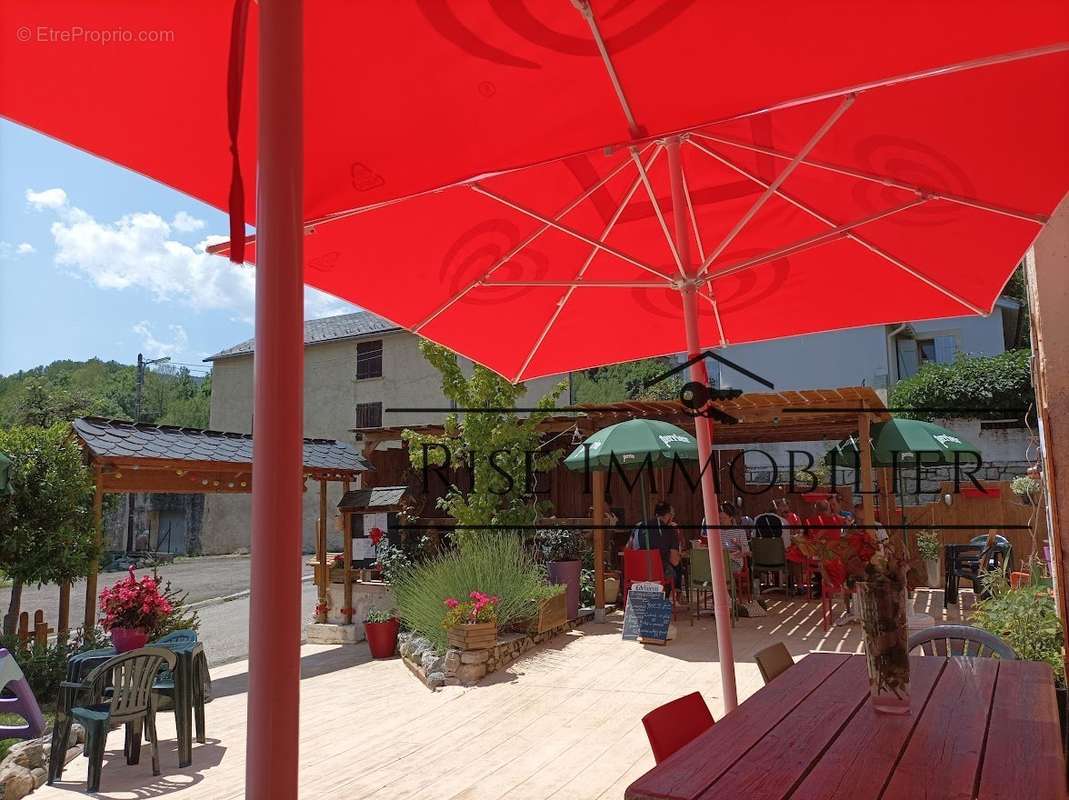 Commerce à ARTIGUES