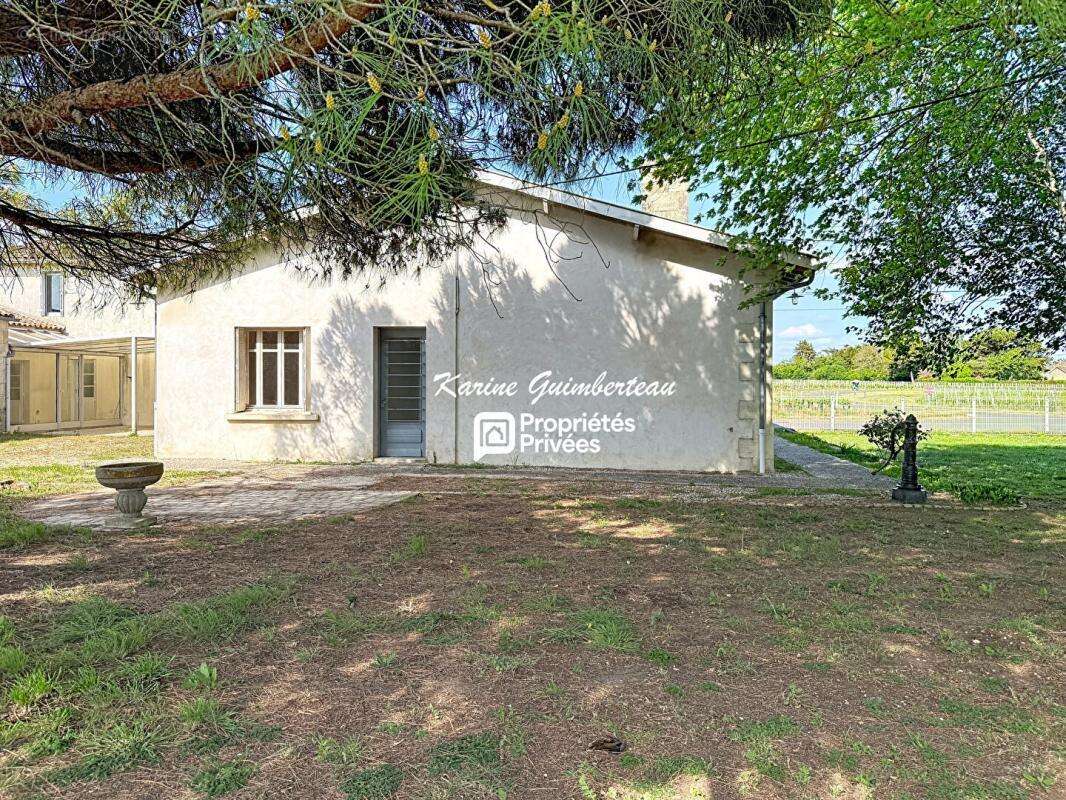Maison à FRONSAC