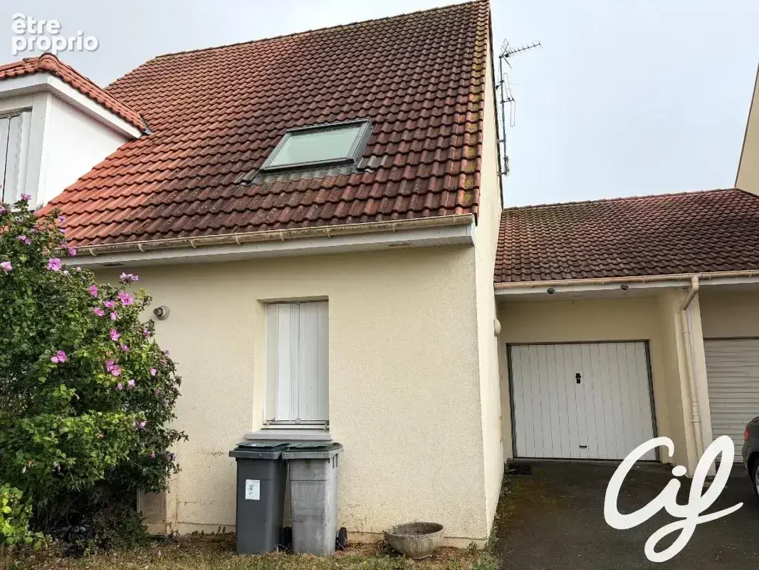 Maison à LA FRENAYE