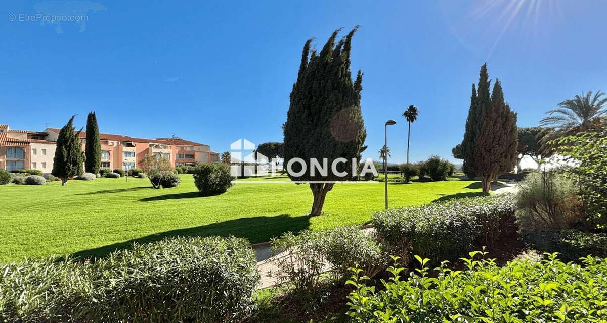 Appartement à LA LONDE-LES-MAURES