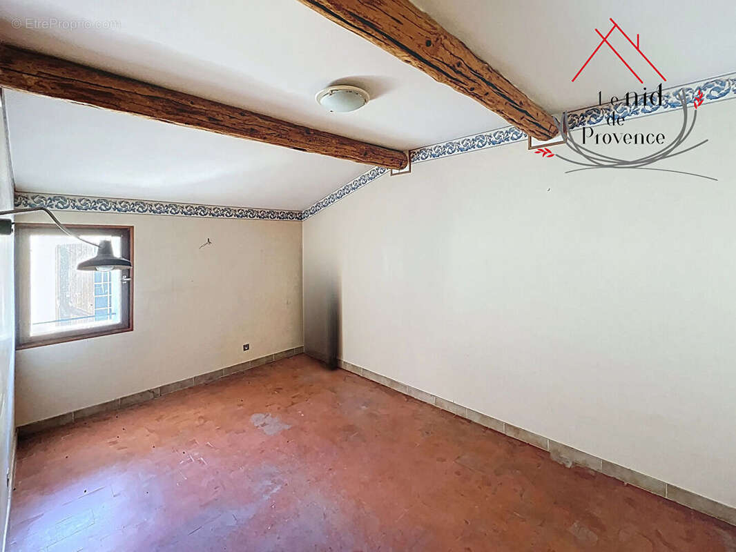 Maison à PERNES-LES-FONTAINES