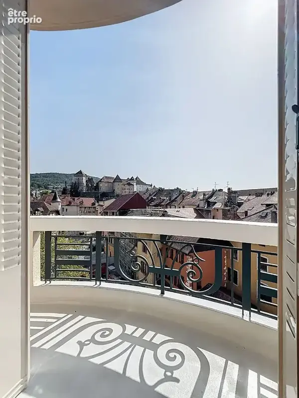 T4 de 93 m², vue magnifique sur le château! - photo 9