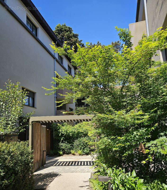 Appartement à TASSIN-LA-DEMI-LUNE