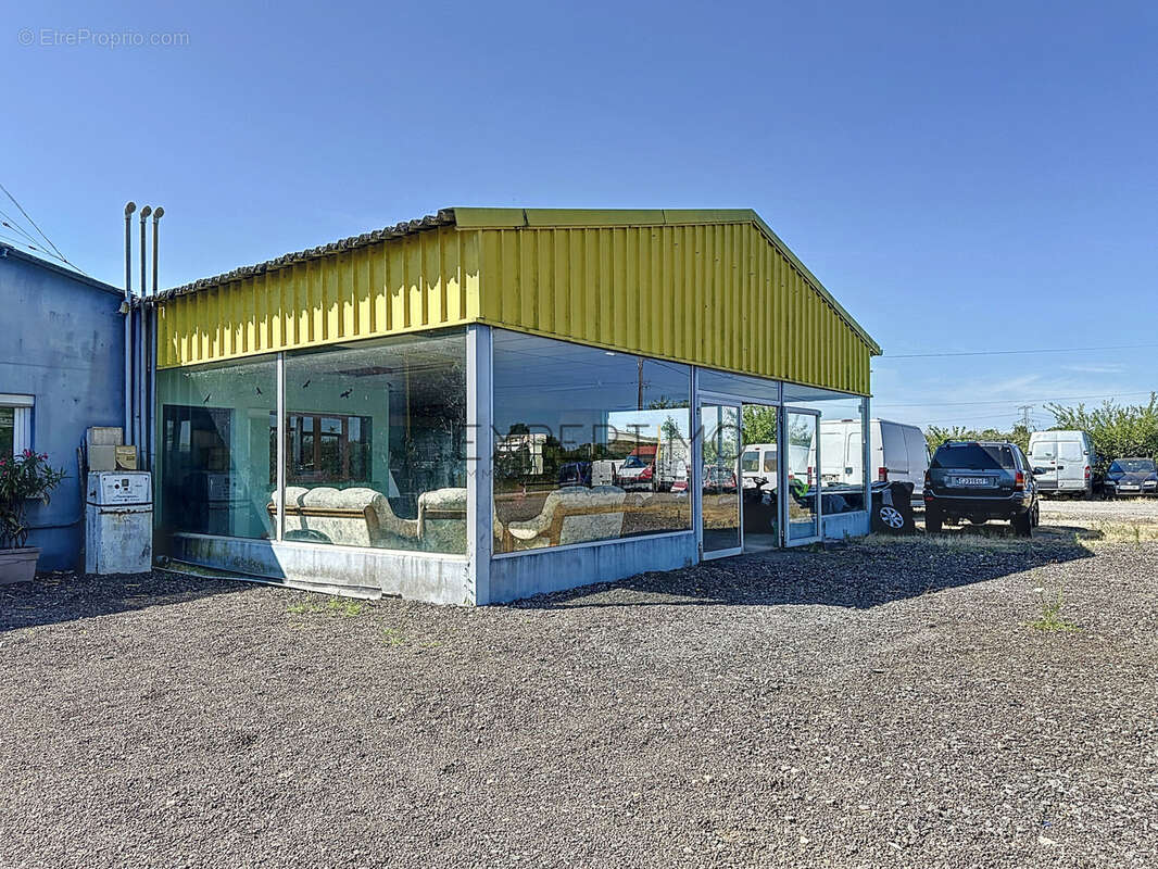 Local d'activité + maison d'habitation à Lalheue (71) - photo 19