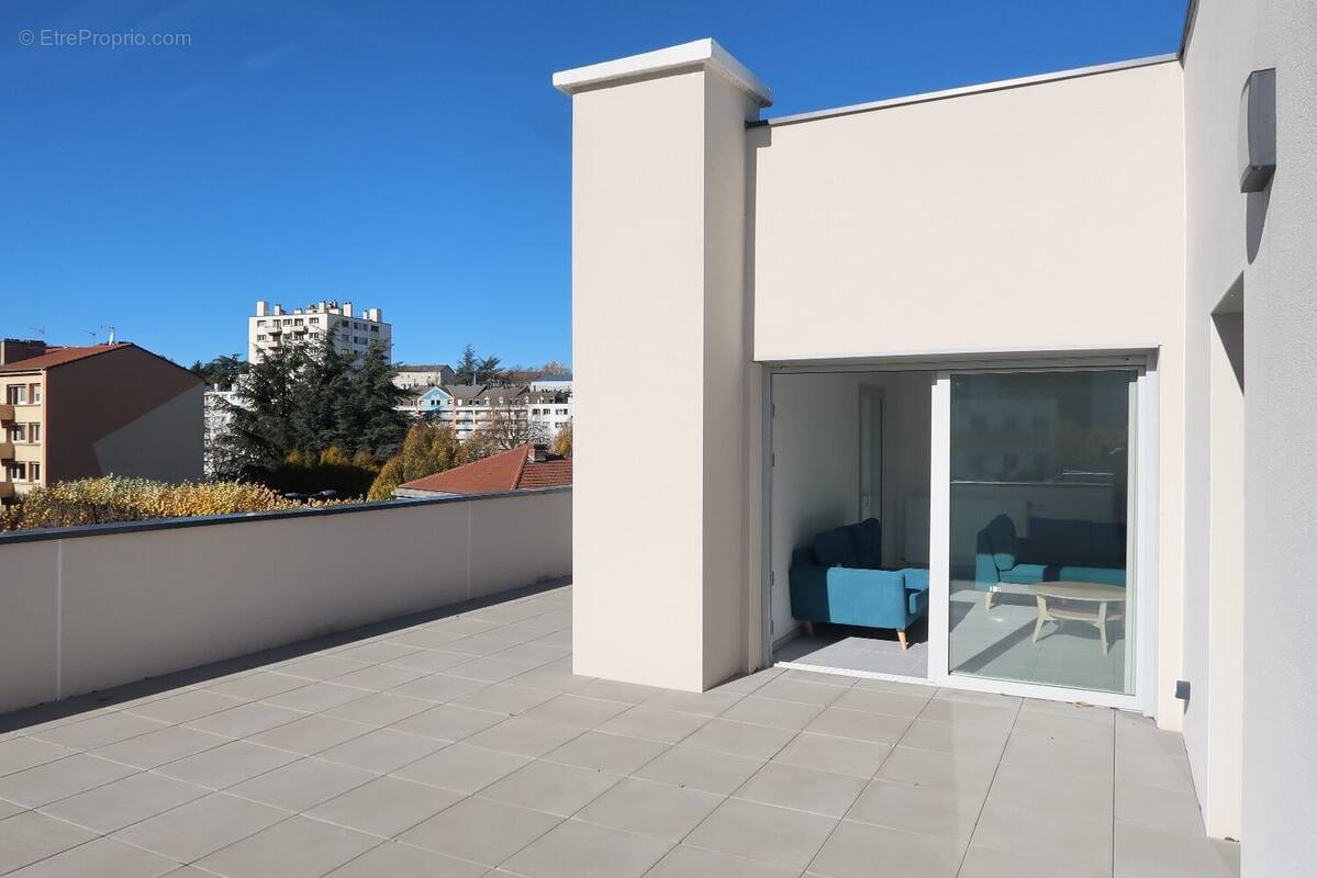 Appartement à SAINT-ETIENNE