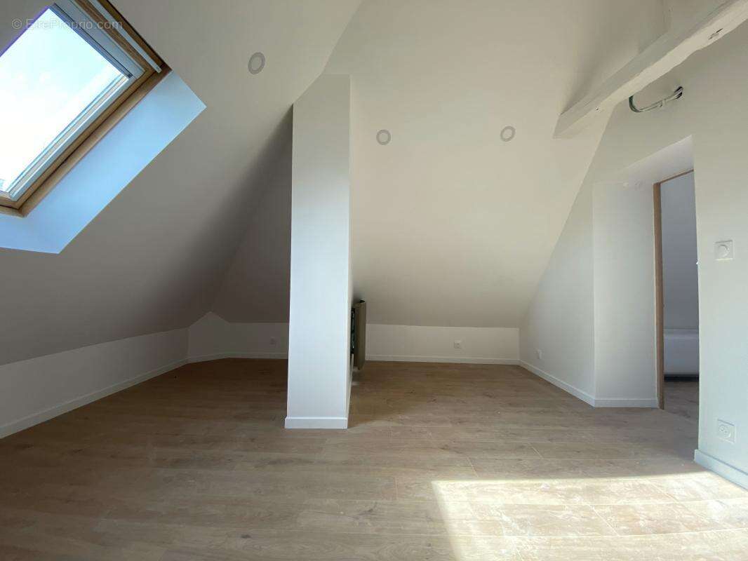 Maison à ROSNY-SUR-SEINE