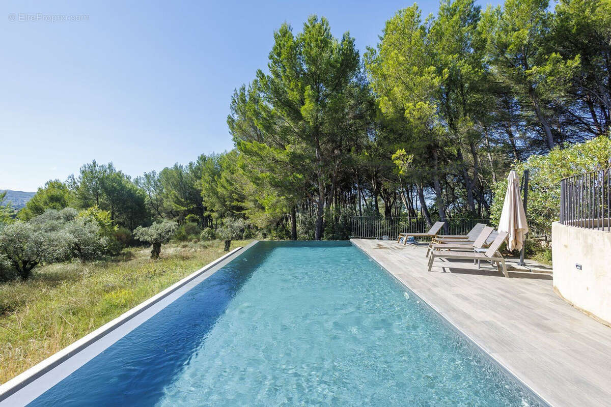 Domaine viticole & Villa contemporaine - Art de vivre en Provence - photo 3