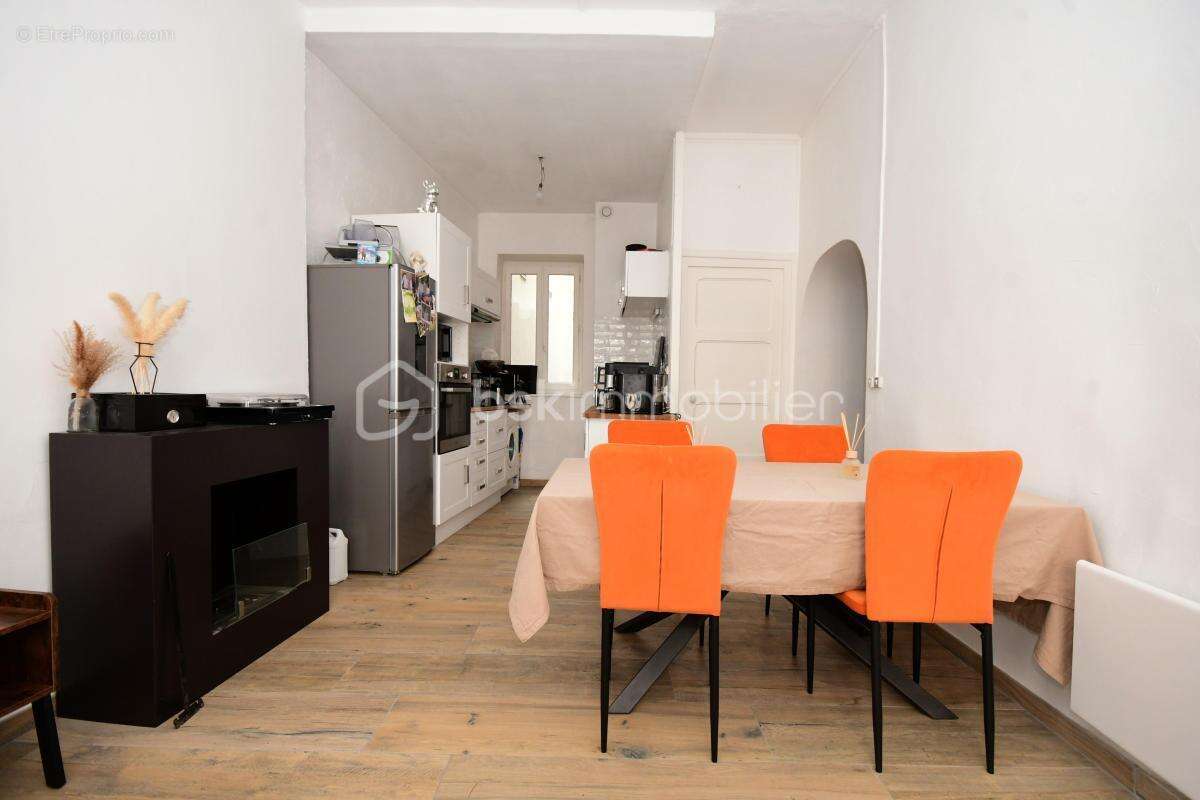  Quand le charme du centre-ville rencontre le confort d’un appartement agréable à vivre. Référence LOIC - photo 2