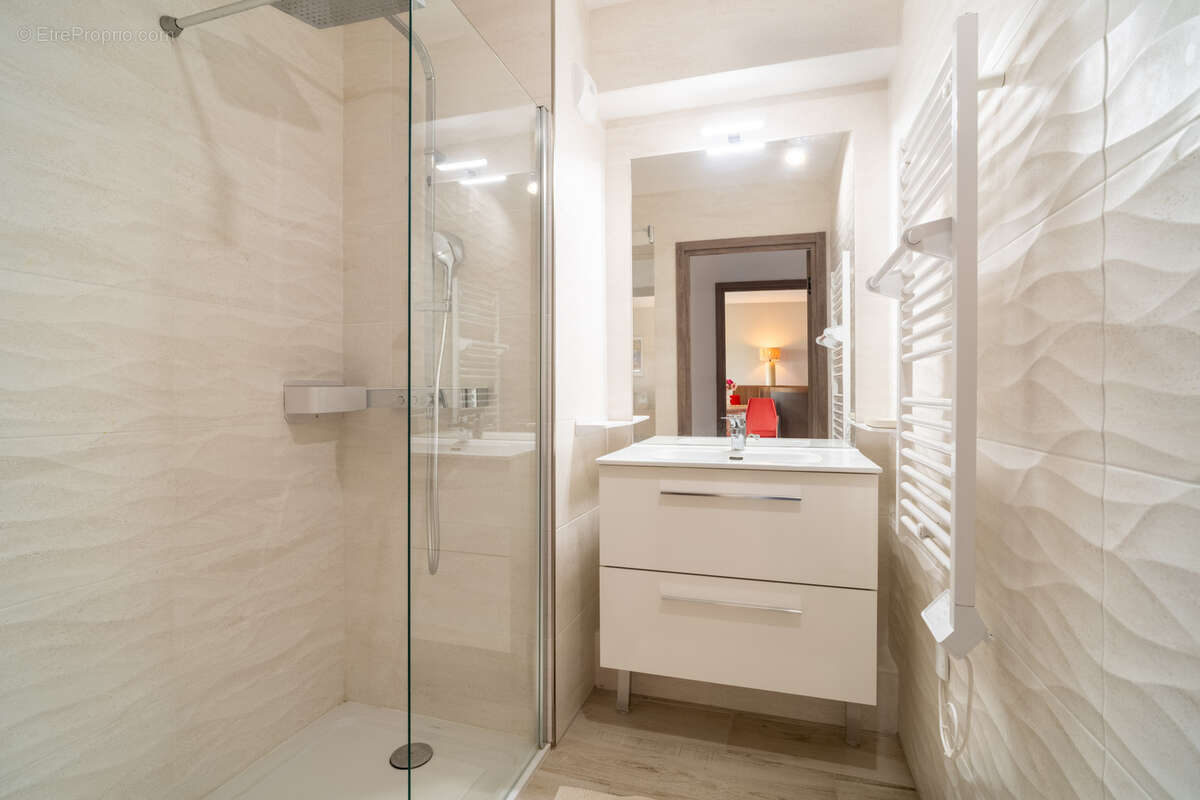 Appartement à SIX-FOURS-LES-PLAGES