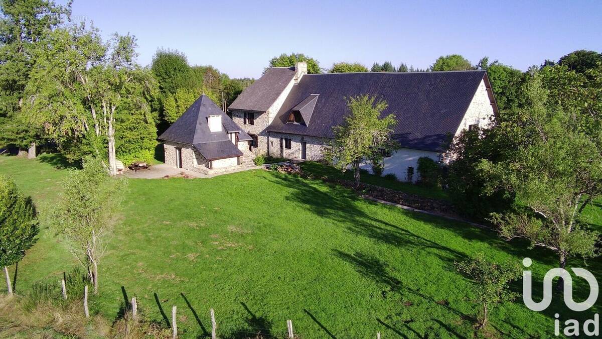 Photo 1 - Maison à SAINT-ETIENNE-AUX-CLOS