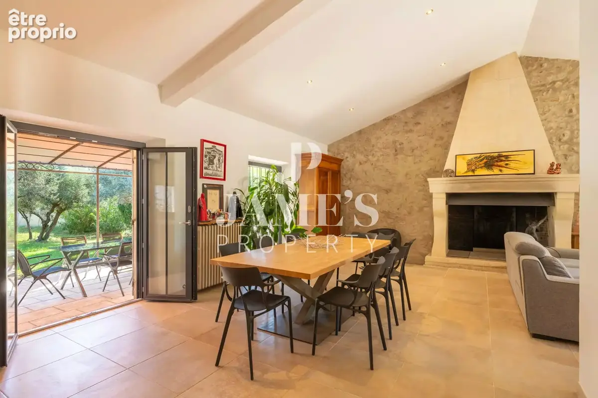 Maison 8 pièces 295 m² à vendre à Eygalieres (13810) - photo 4