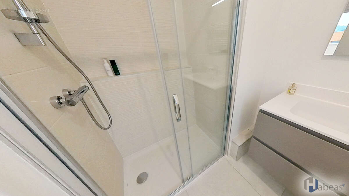 Appartement T3 de 62 m² avec Terrasse de 21.15 m² et deux parkings - photo 12