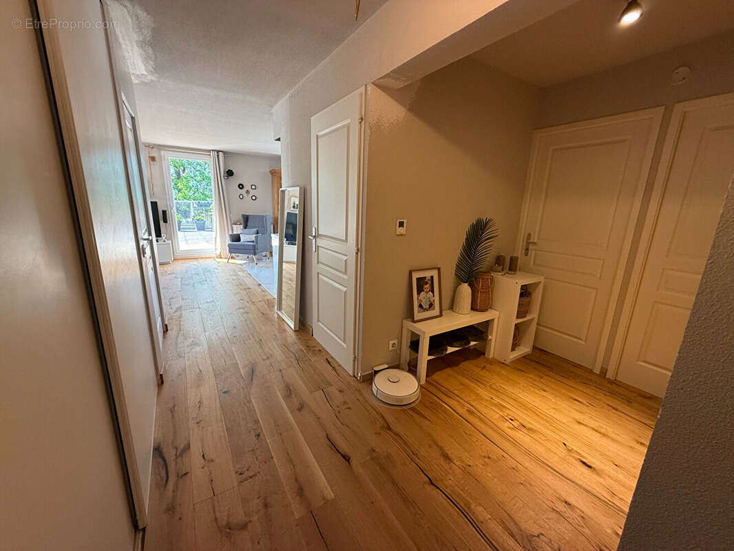 Appartement à VETRAZ-MONTHOUX