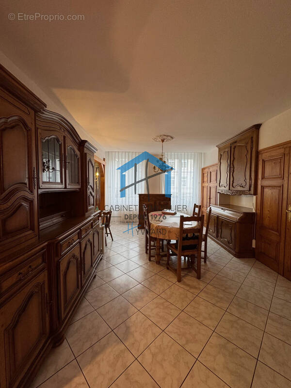 Appartement à SAINT-ETIENNE