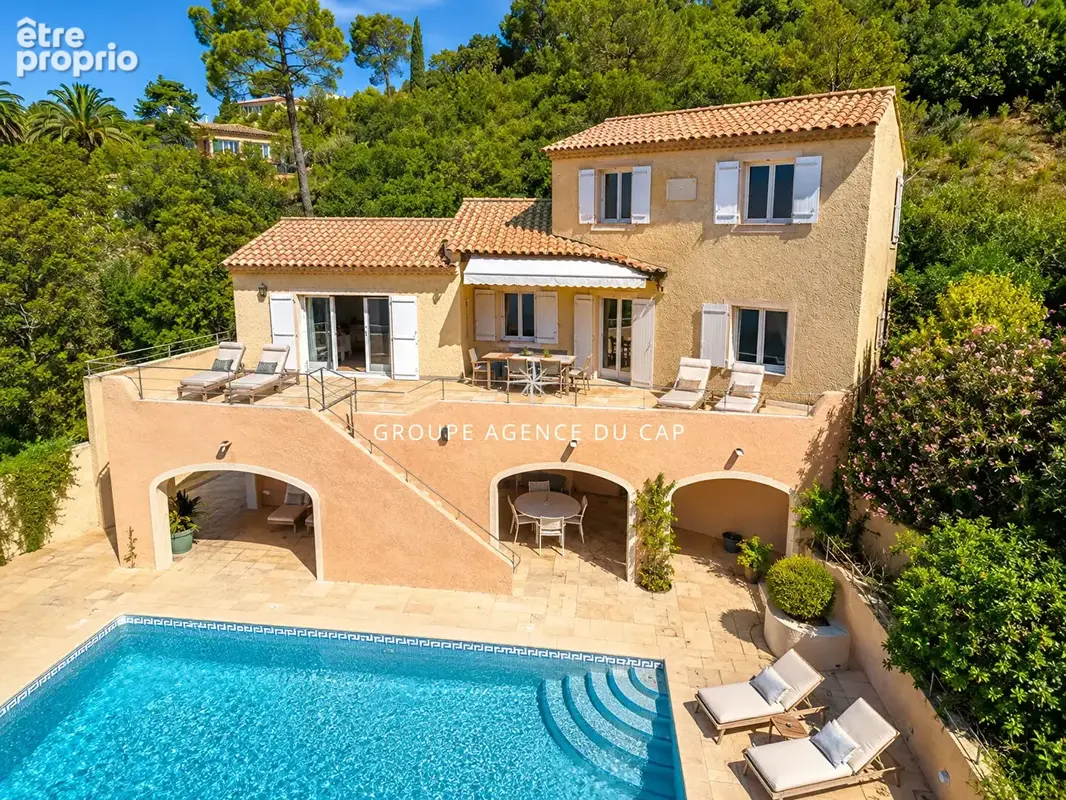 A vendre villa de 150m² avec vue mer panoramique  4 chambres et garage aux issambres - photo 4