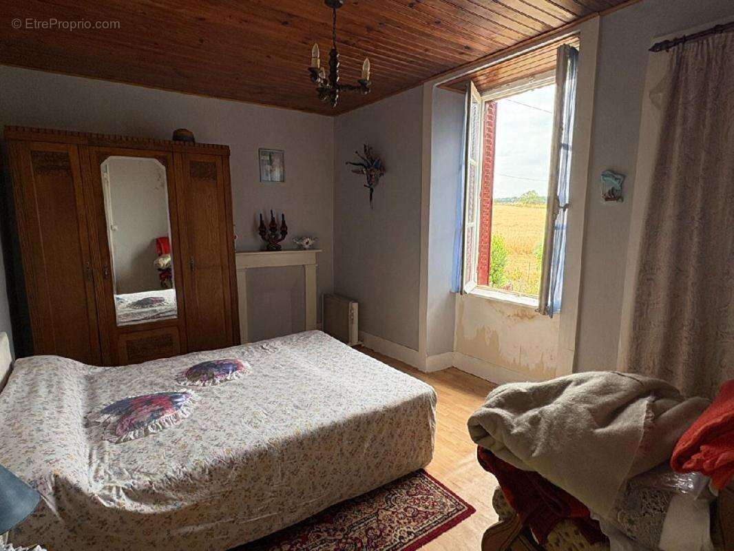 Maison à SAINT-PRIEST-SOUS-AIXE