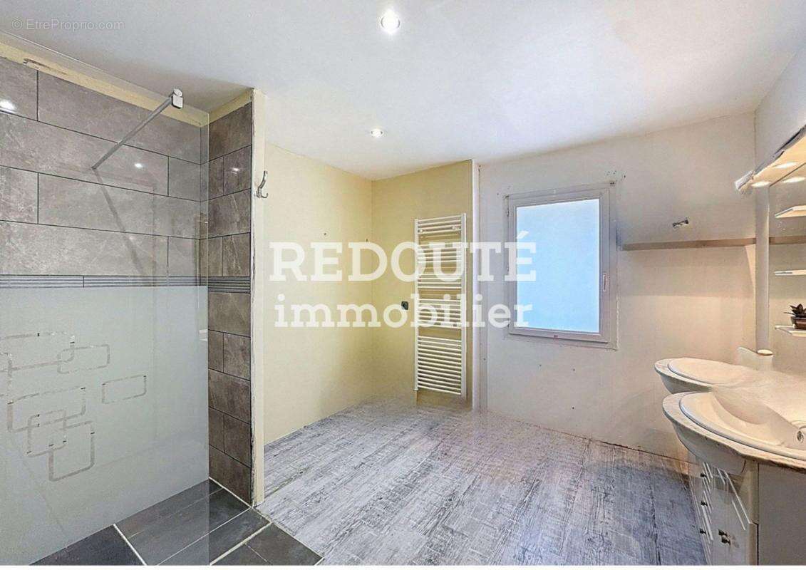 Maison à LA NEUVILLE-AUX-LARRIS