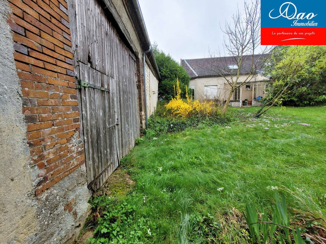 Grande maison familiale avec dépendances - photo 13