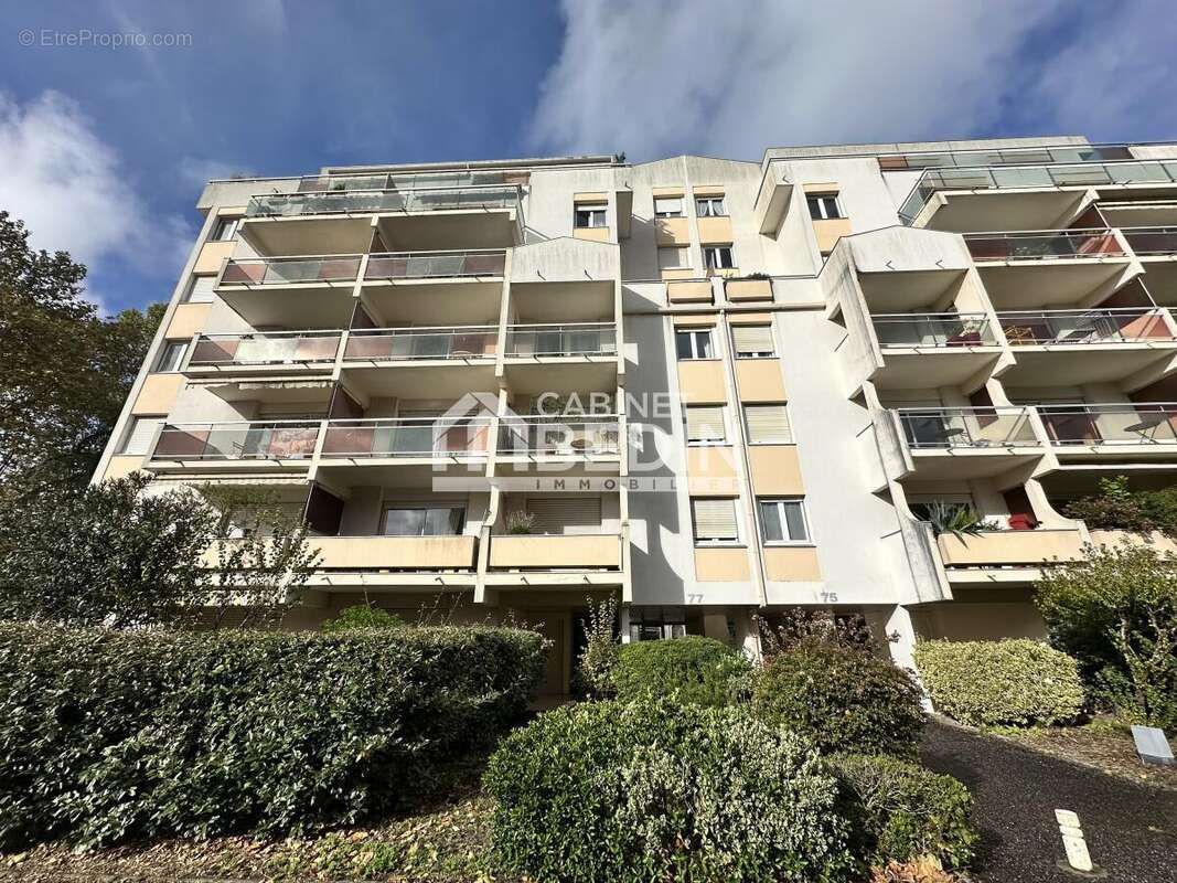 Appartement à BORDEAUX