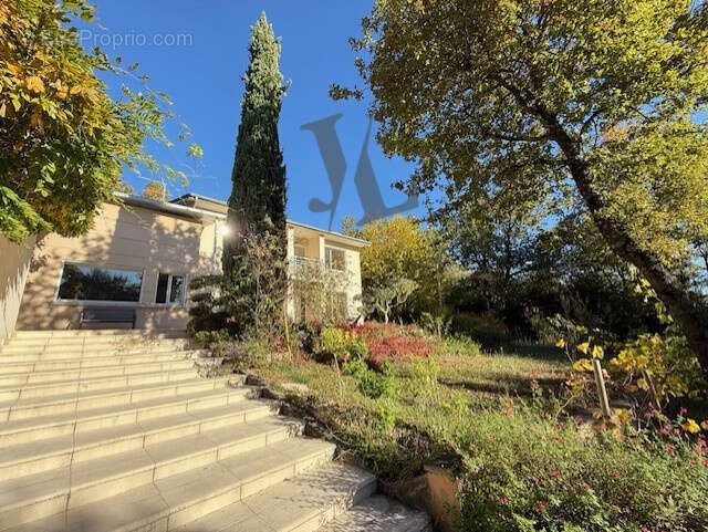 Maison à MONTMEYRAN