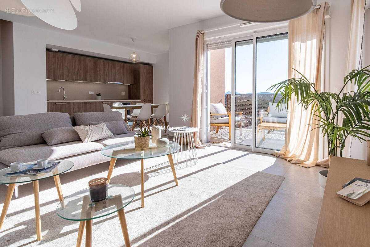 Appartement à FREJUS