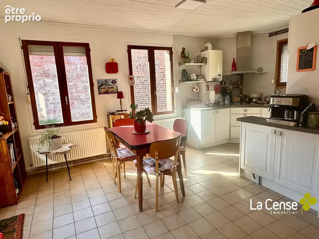 Rumegies - maison ancienne batie sur 1870m² - photo 2
