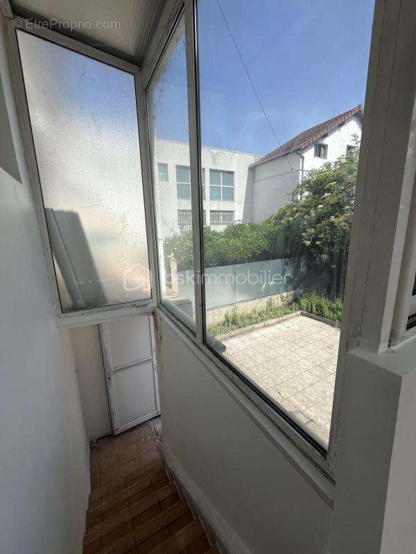 Nanterre — maison 4 chambres + dépendance 36m²  fort potentiel investisseur - photo 9