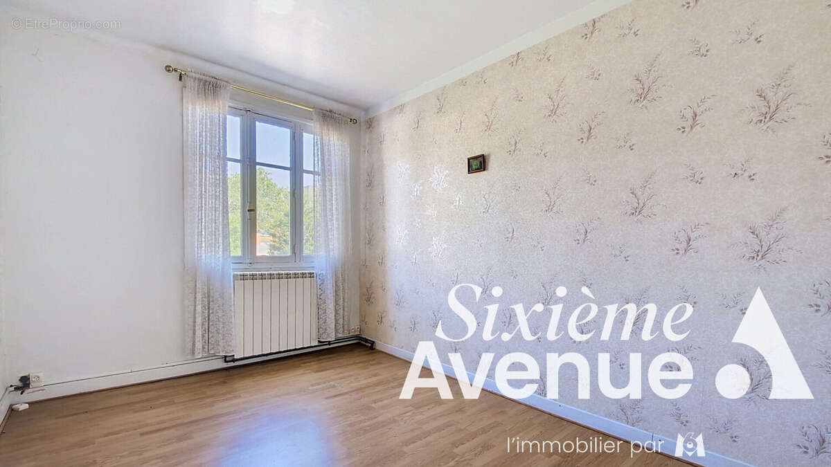 Maison avec appartements et ateliers Venissieux 13 pièce(s) 435m² m2 - photo 10