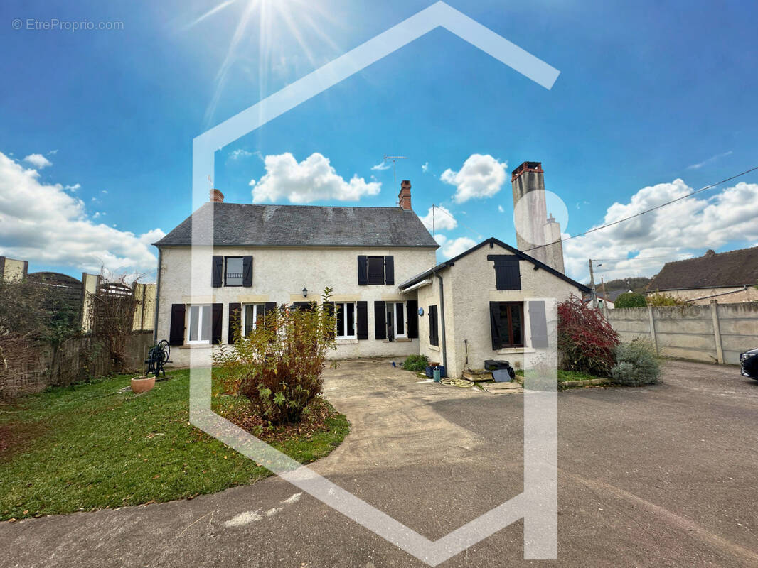 Maison à COSNE-COURS-SUR-LOIRE