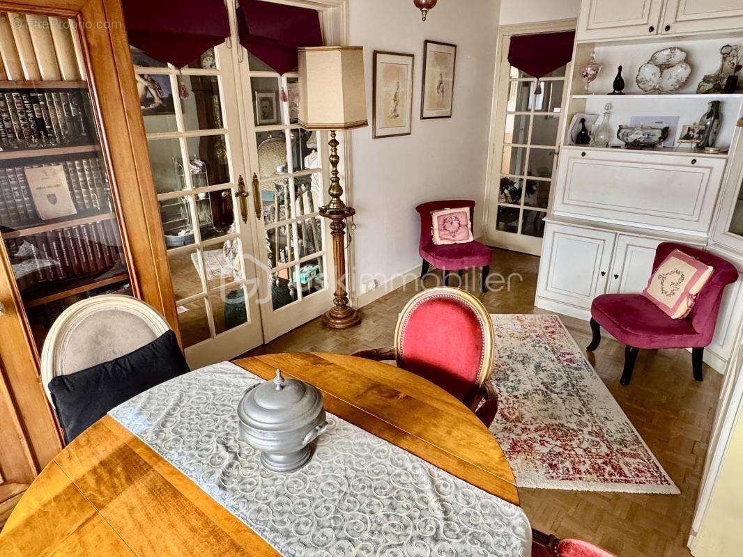 Appartement à PARIS-10E