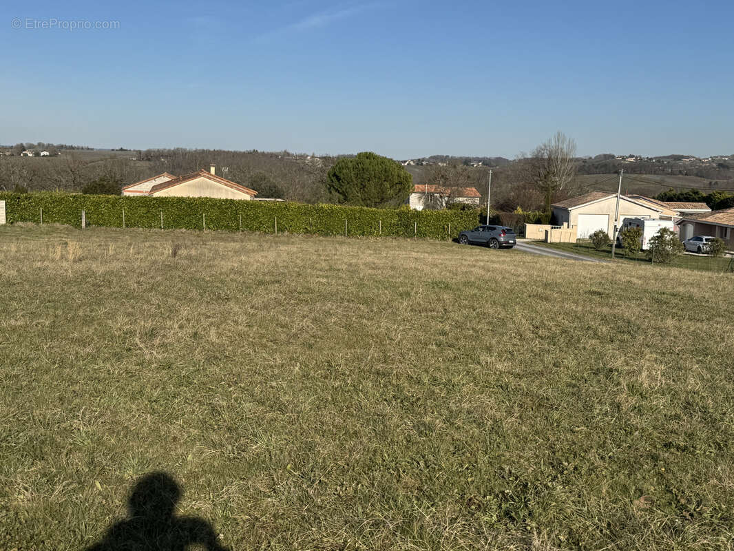Terrain à CUNEGES