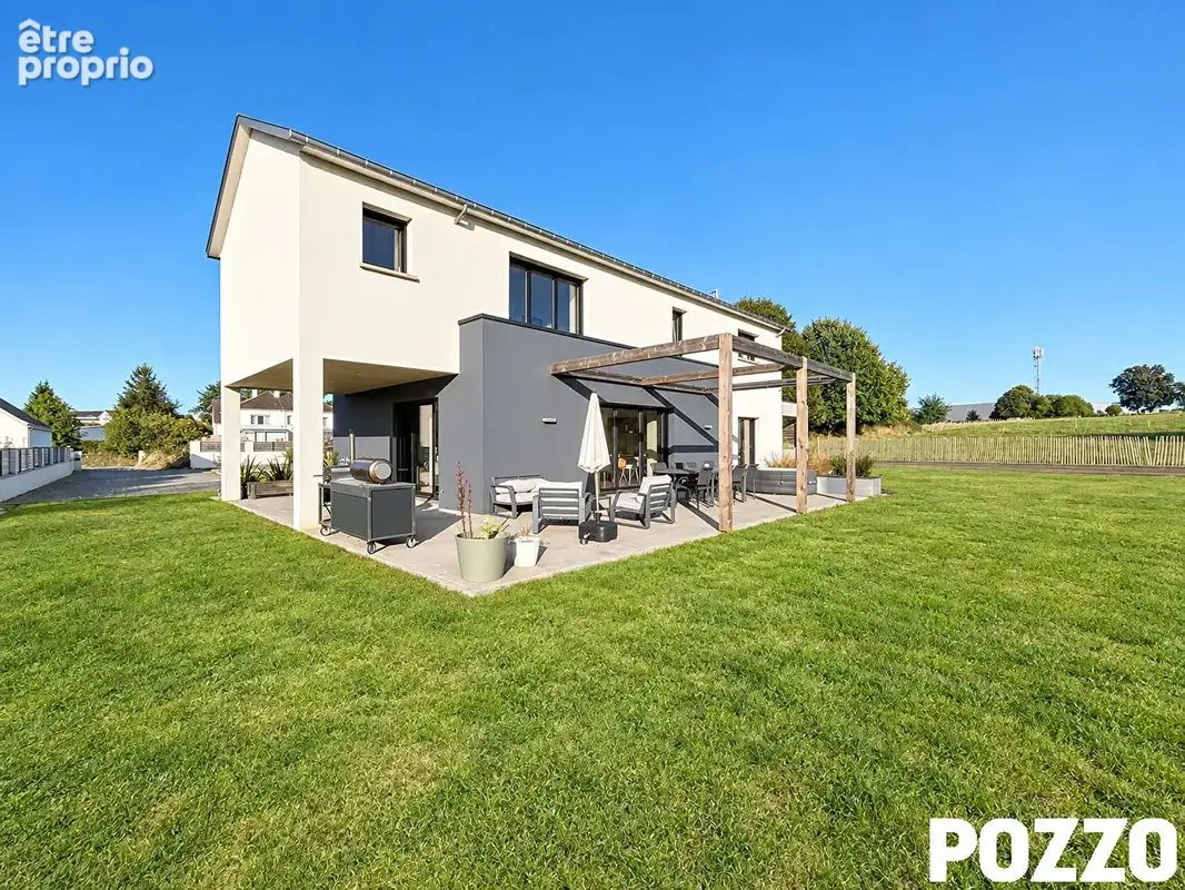 A VENDRE Maison Saint Hilaire Du Harcouet 6 pièce(s) 161 m2 - photo 3