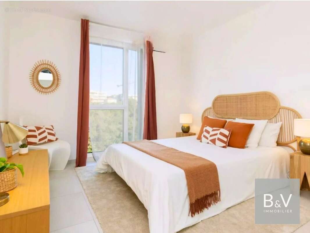 Appartement à SAINT-LAURENT-DU-VAR