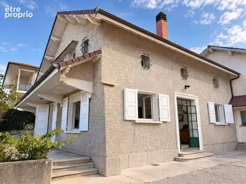 Maison de 5 pièces principales - photo 1