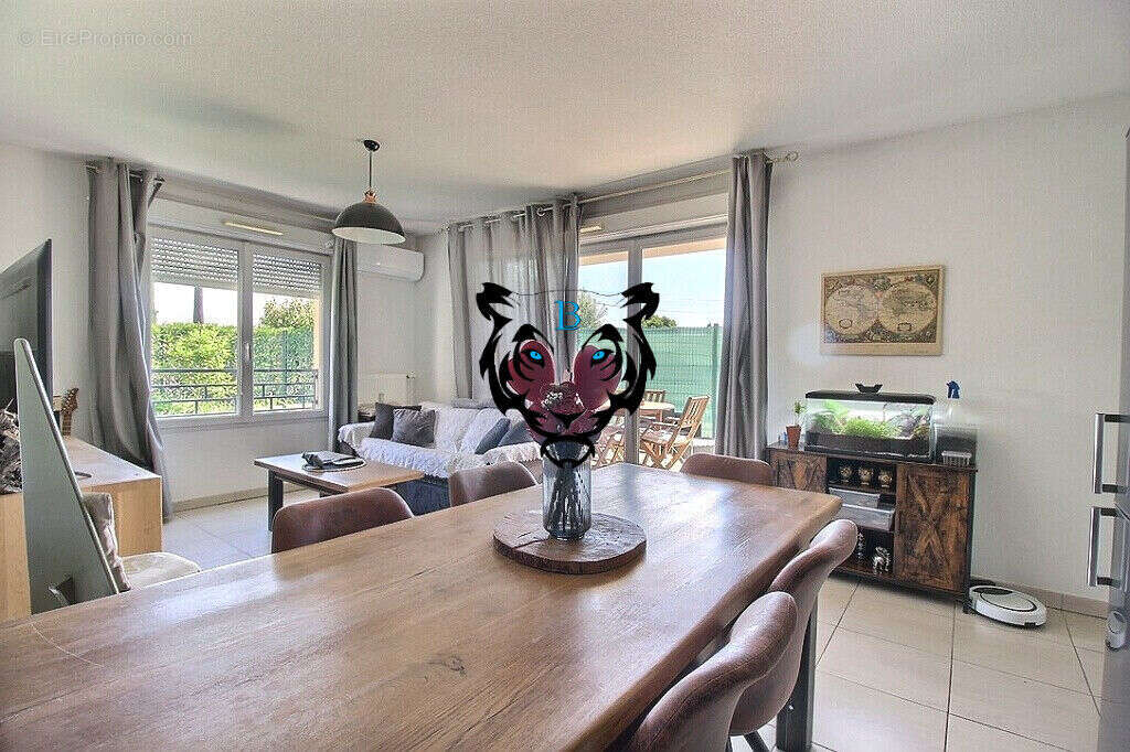 Appartement à LE MUY