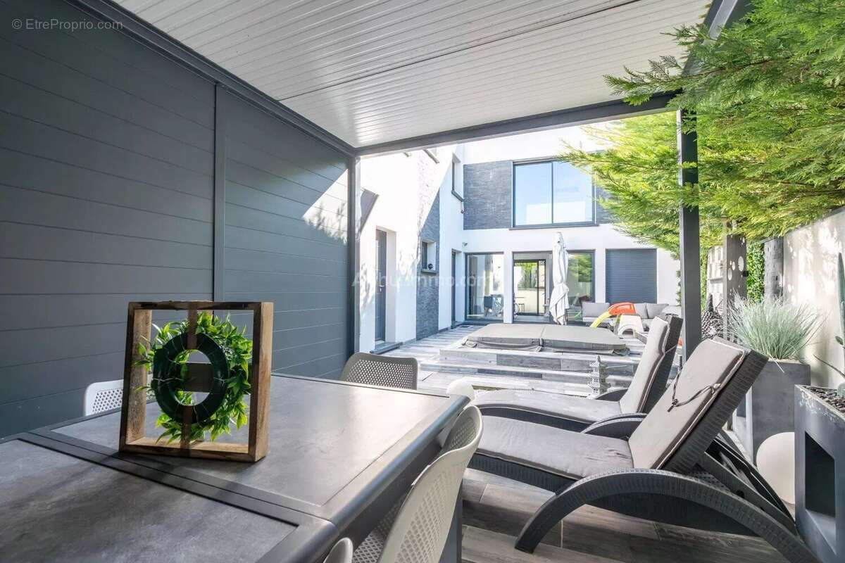 Maison à VILLEVAUDE