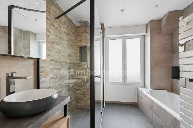 Appartement à ISSY-LES-MOULINEAUX