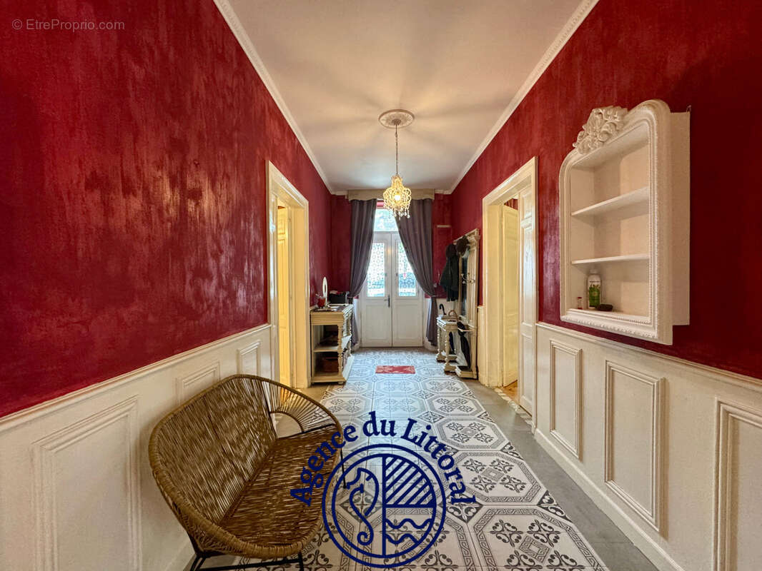 Maison à CORME-ROYAL