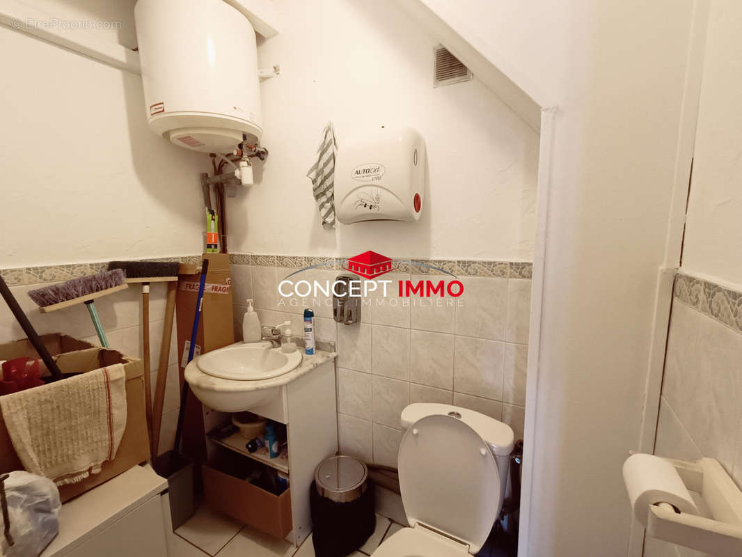 Commerce à SOLLIES-PONT