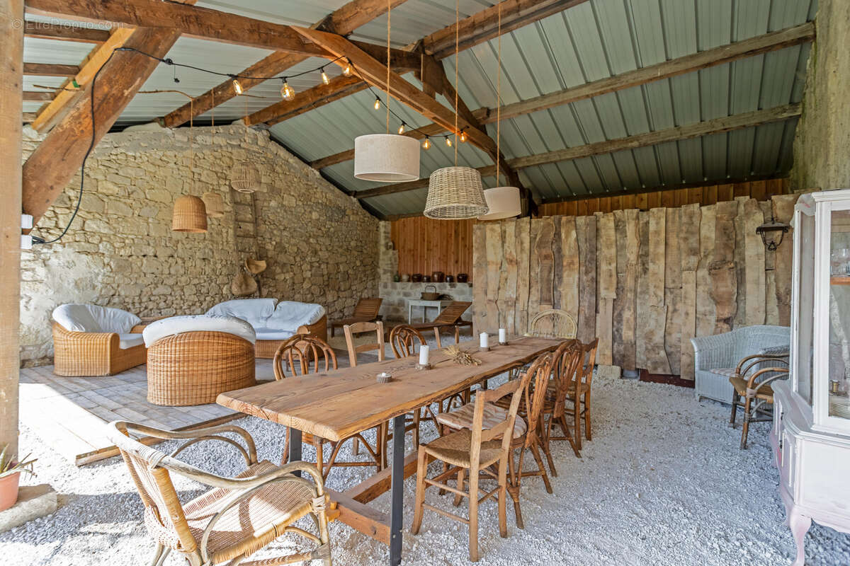 Maison à ENGAYRAC